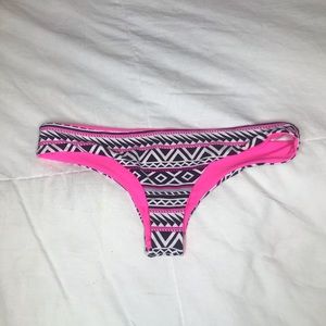 HOTPINKREVERSIBLEBOTTOMS &NAKEDWARDROBE NICOLETOP